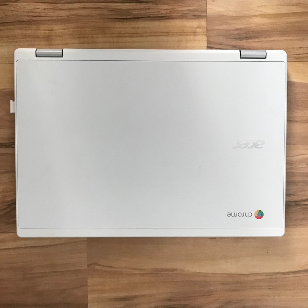 Touchscreen Acer chrome book. MAKE OFFER